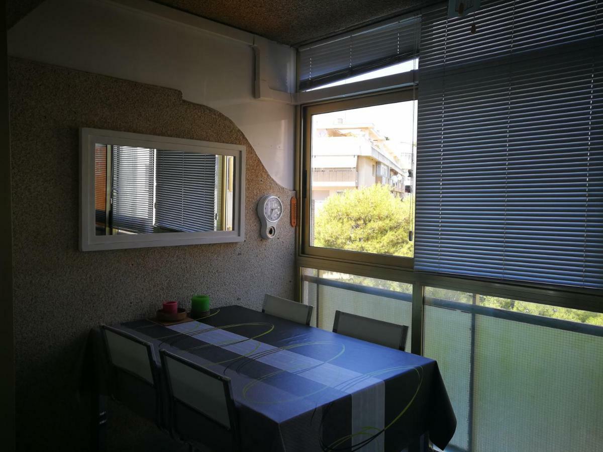 Apartment In Salou, Escaladei Buitenkant foto